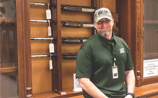 gun-store-staff